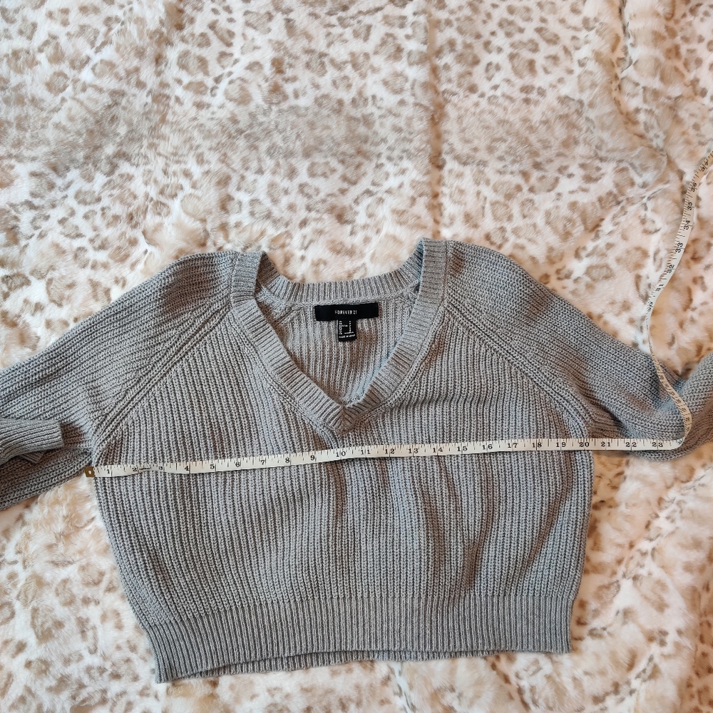 Forever 21 Cropped Gray & Green Sweater Bundle Size Small - Picture 6 of 8